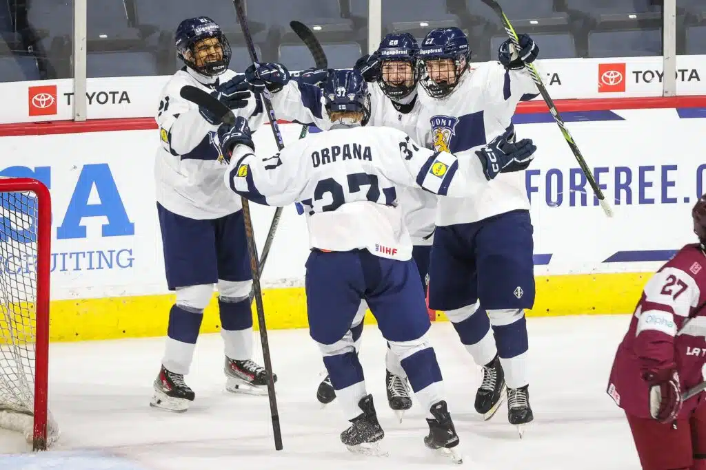 Näkökulma: A-nuorten SM-sarja on vitsi, mitä Suomen jääkiekkoliiton tulisi hävetä