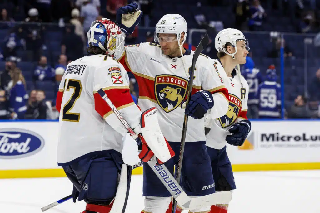 Florida Panthers murjoi Torontoa – suomalaistähtien jatkopaikka lähellä