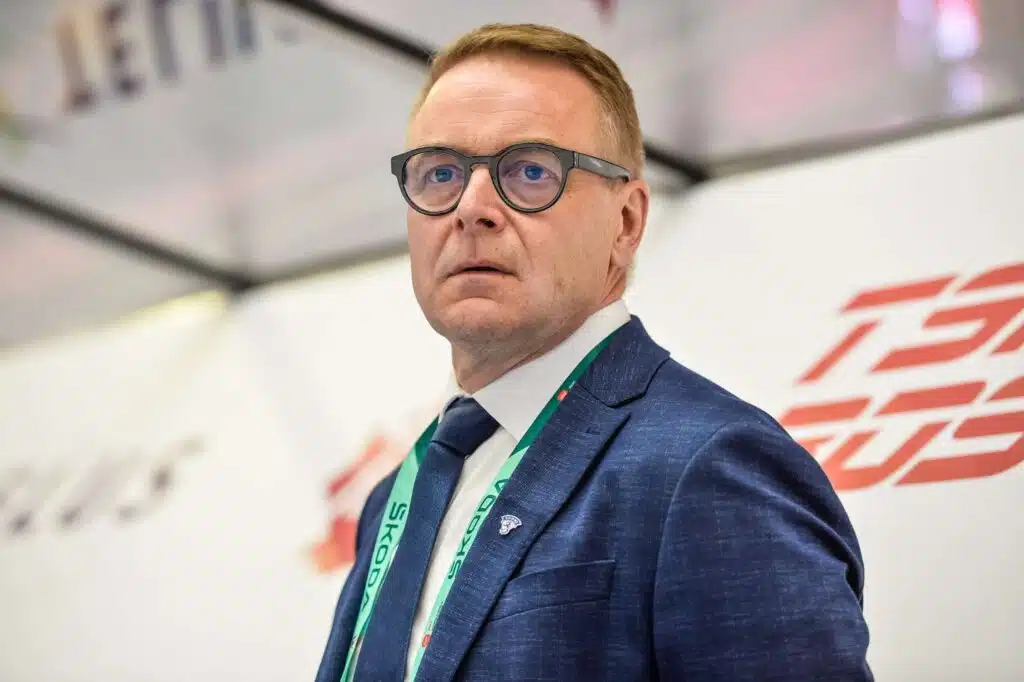 Suomen valmentaja sai potkut – kelpasi Kanadaan