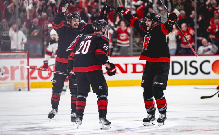 Sebastian Aho maalasi Carolinan jatkoon – nousi tilastokärkeen myös