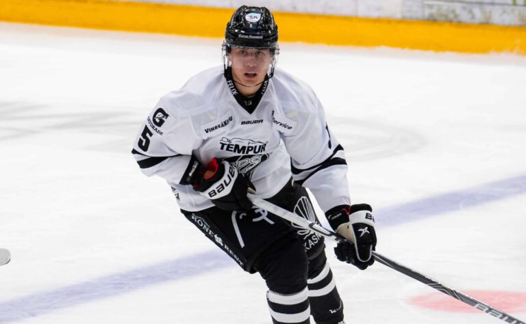Lähde: SHL-seura nappasi suomalaispuolustajan – NHL-haaveet jäihin