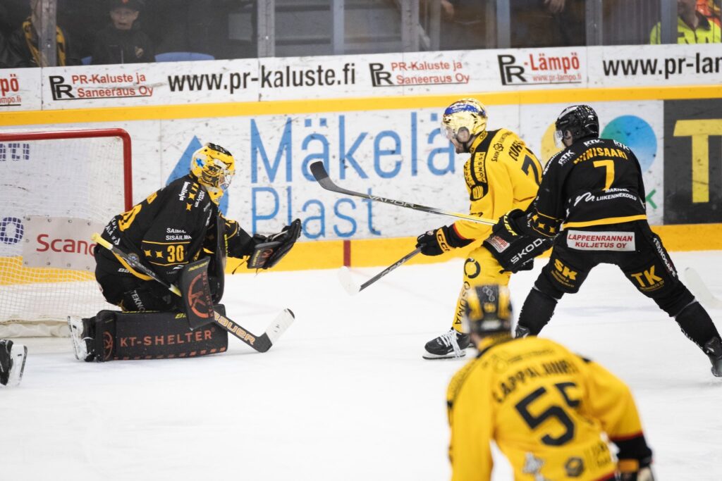 Voitto Kuopiossa – sitkeä SaiPa jatkaa taistelua