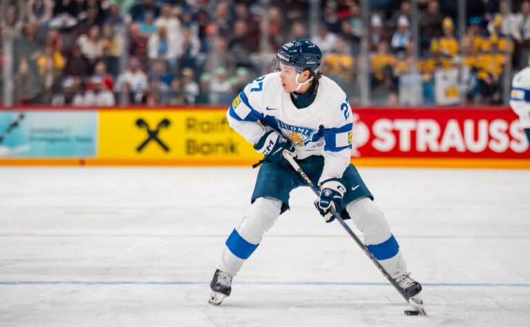 Suomen NHL-pelaajan veli jalkapallon EM-kisajoukkueeseen