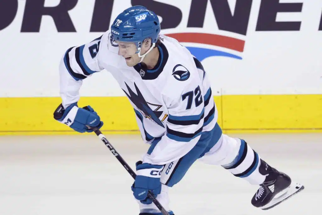 Ruotsin NHL-kiekkoilijalle viilto ranteeseen – MM-kisat jäävät väliin