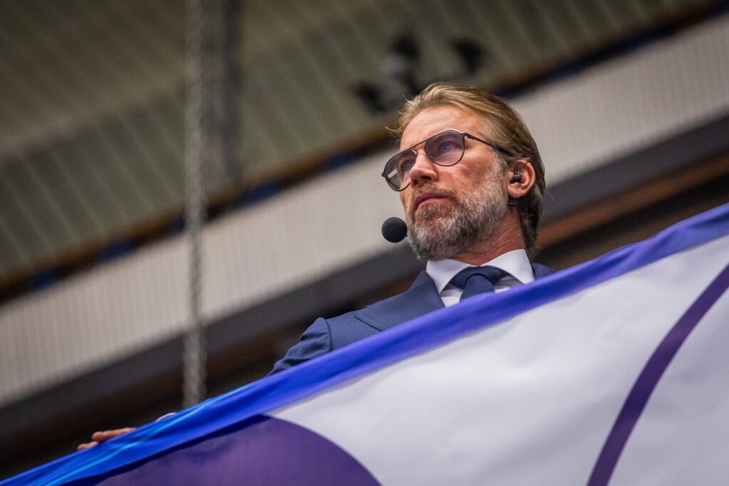 Peter Forsberg murtui – kiekkolegenda rikkoi hiljaisuuden