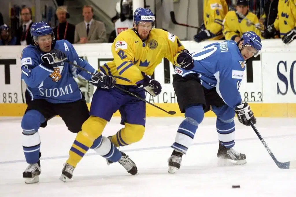 Yle: Jere Karalahti telkien taakse – tästä on kyse