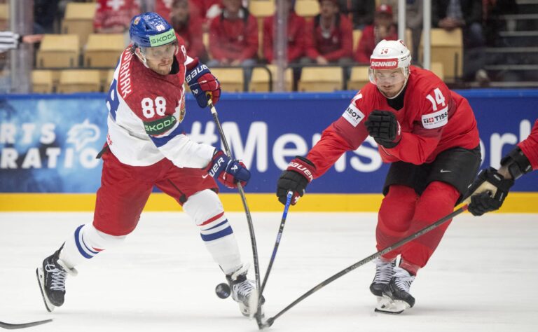 Tshekki taiteili voiton jatkoajalla – legendat asialla