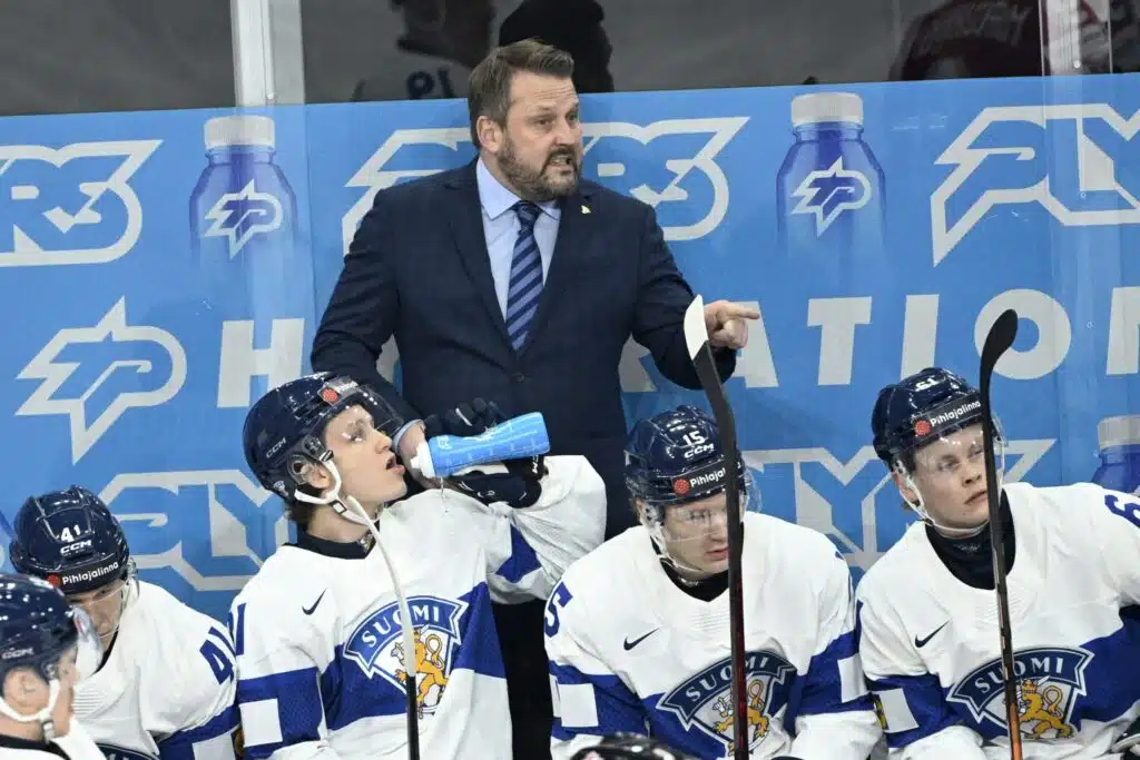 Antti Pennanen ja Leijonat jäivät Tukholmaan – ”Huoltajat tuuletti”