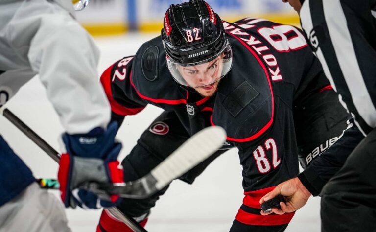 Jesperi Kotkaniemi floppasi – faneilta kovia vaatimuksia