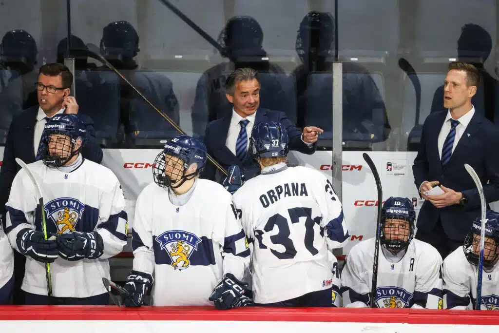 Mikael Kotkaniemi sai töitä NHL:stä