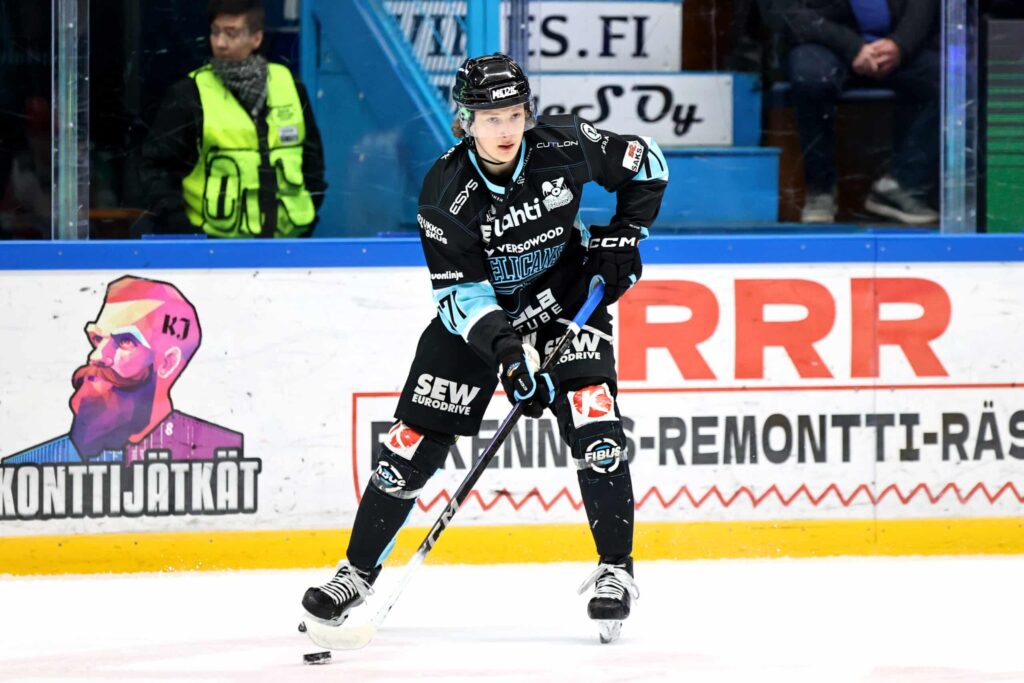 JYP vahvisti rivejään Pelicans-pelaajalla