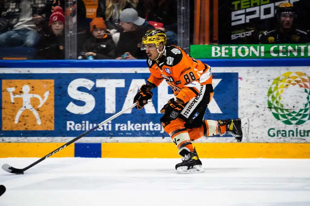 Entinen Liigan pistekone löysi uuden kodin