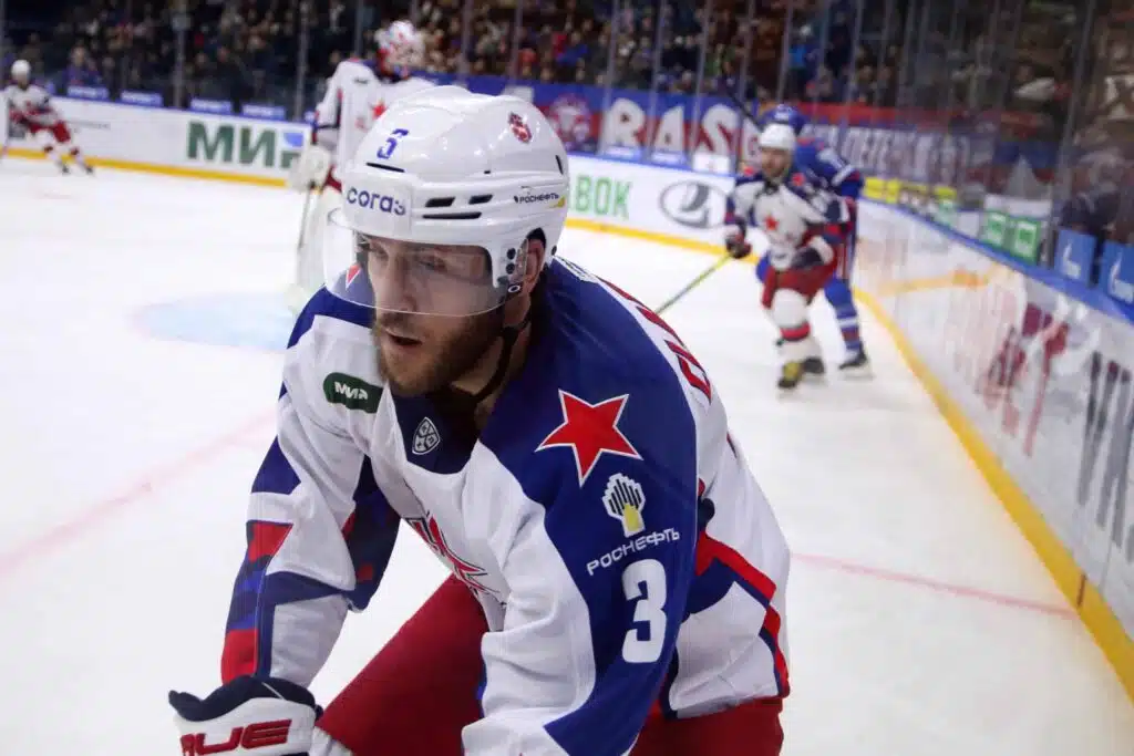 Ruplia riittää vielä – ruotsalaispelaaja jatkaa KHL:ssä