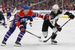 Edmontonille synkkiä uutisia – Kasperi Kapasen pelikaverin kaudelle ikävä isku