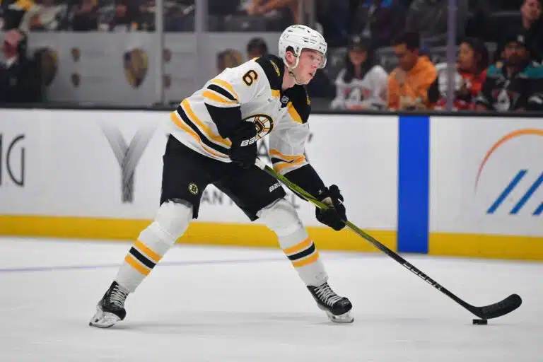 Kova kiinnitys – Boston Bruins jatkoi yhdysvaltalaispuolustajan sopimusta