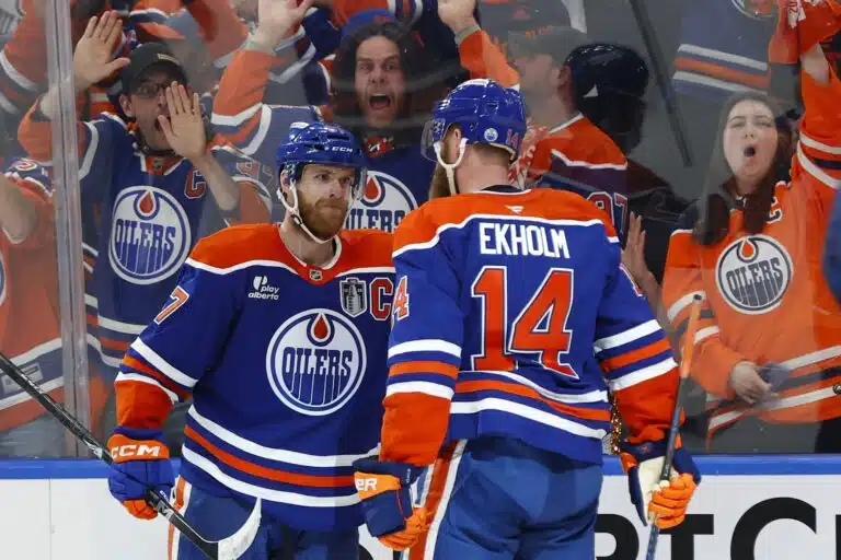 Stanley Cup -finaaleissa välittömästi jatkoeriin