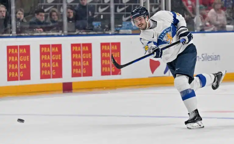 Urheilucast: Tapparalle vesiperä tähtipakkien tavoittelussa – hyviäkin uutisia on