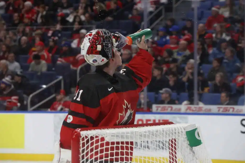 Nyt se on varmaa – kohumaalivahti palaa NHL:ään