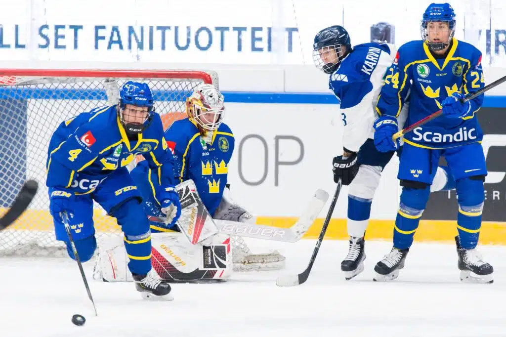 Naisleijonille vakuuttava voitto