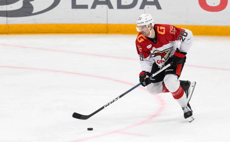 Entinen Jokerien tähtipelaaja sai monoa KHL:ssä