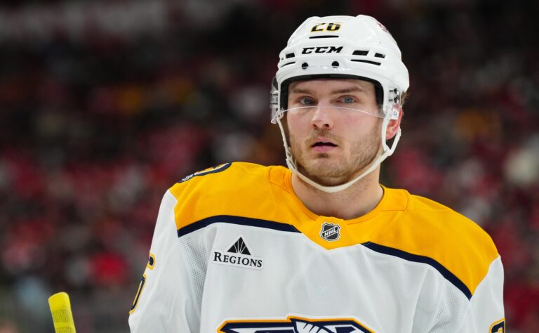 Kanadan legendan USA-pojan NHL-ura floppasi