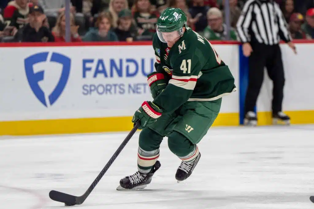 Kokenut ruotsalaishyökkääjä siirtyy Kanadan puolelle