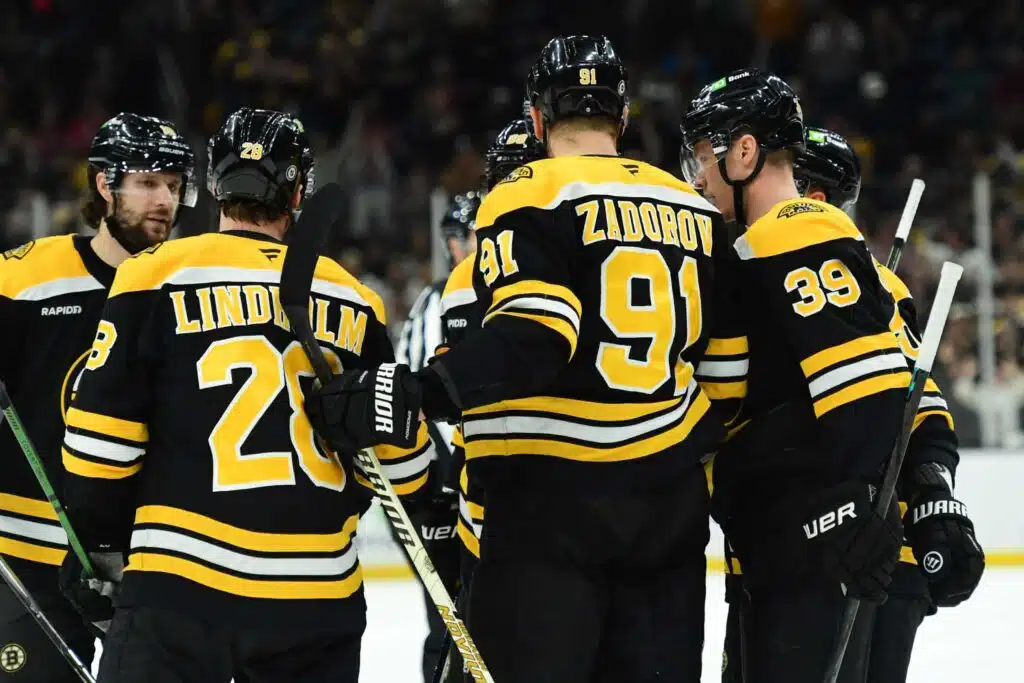 Katkeaako NHL-jätin yllättävä räpiköinti? – tämä mies otti ohjat käsiinsä