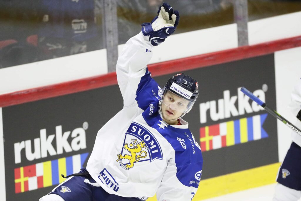 Jokereiden faneilta tylyt terveiset Teemu Pulkkiselle