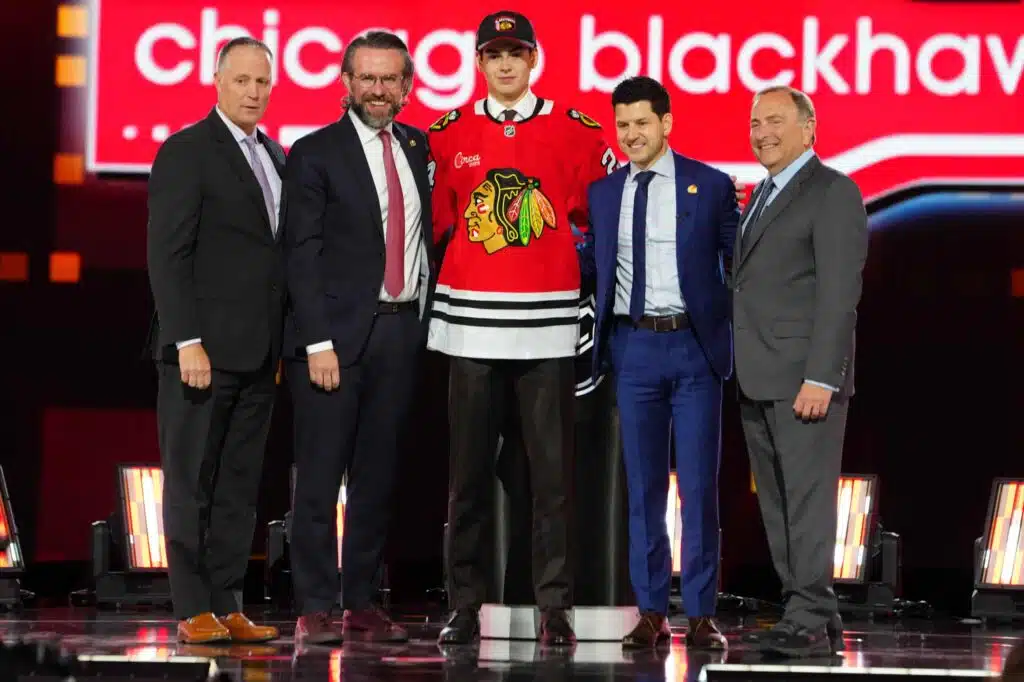 Chicago Blackhawksilla hioutuu timantti NCAA-kaukaloissa: ”Se on loistava ohjelma”