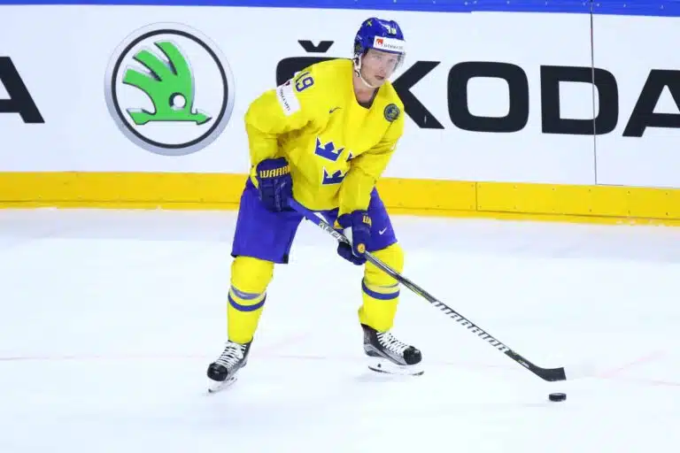 Kovia väitteitä NHL:n dopingista – Sotshissa työtapaturma