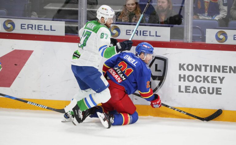 Jokereista tuttu ruotsalainen vaihtaa seuraa kuin kalsareita