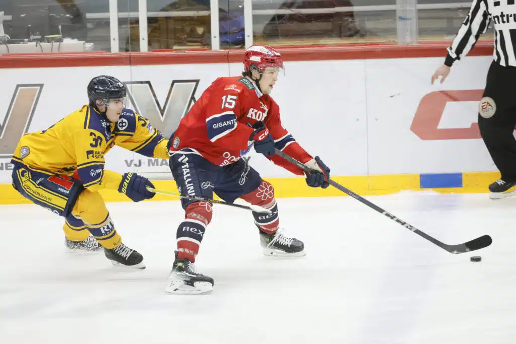 Liigan kriisiseurat keskiviikon jättiottelussa