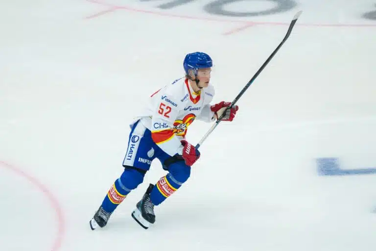 Jokerit palaa Liigaan 12 vuoden tauon jälkeen – neljä pelaajaa sivussa