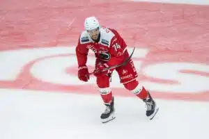 Liigan tähtihyökkääjältä tulinen kommentti: ”Ei toi oo mun mielestä jääkiekkoa”