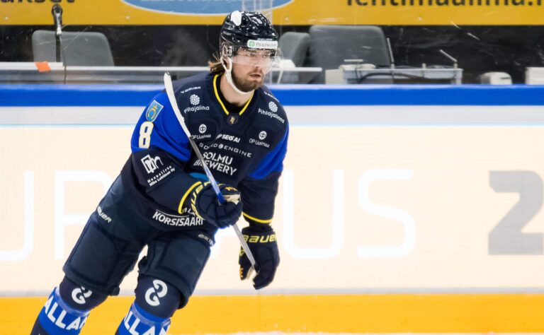 Liiga-tähdellä synkkä nuoruus – vanhemmat käänsivät selän