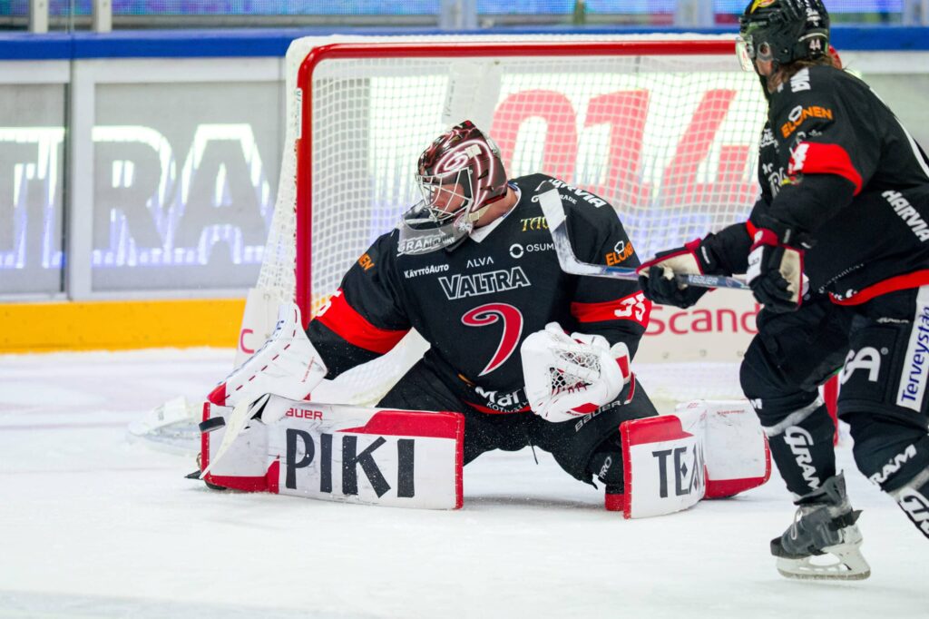 Viime kauden floppi johtaa Liigaa – Kärpät ja Ilves syvässä kriisissä