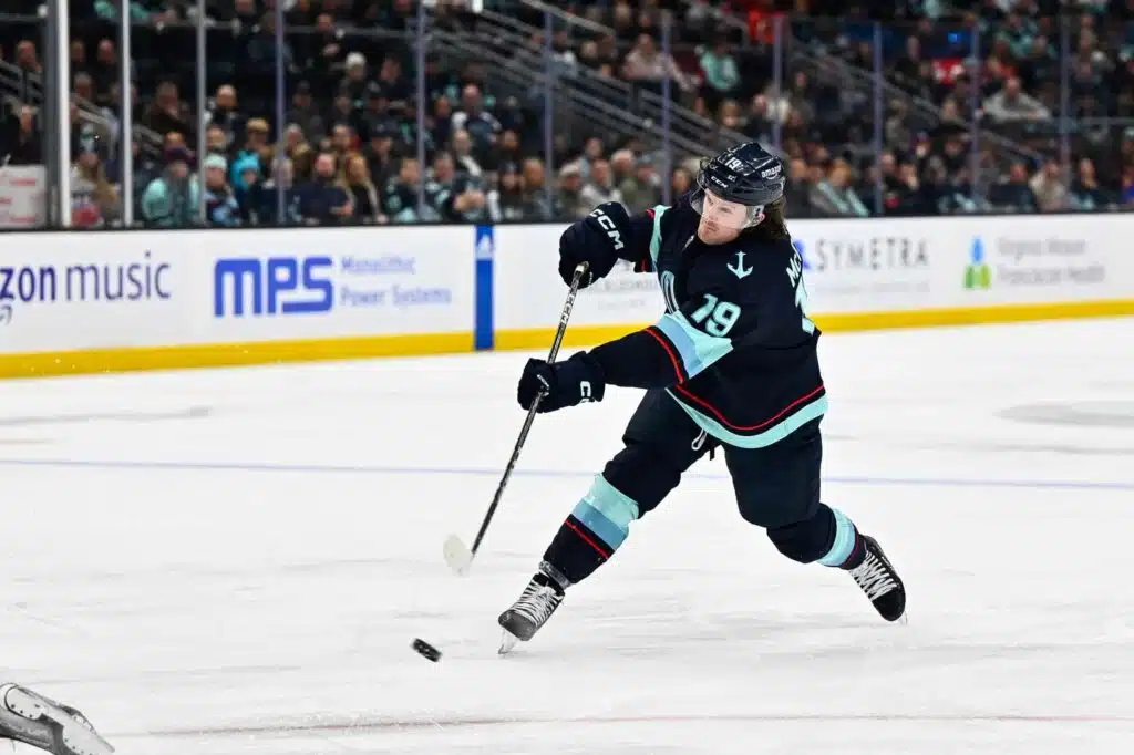 NHL-seura ilmaisi kiinnostuksen tähtipelaajaan – keskustelu koki dramaattisen käänteen