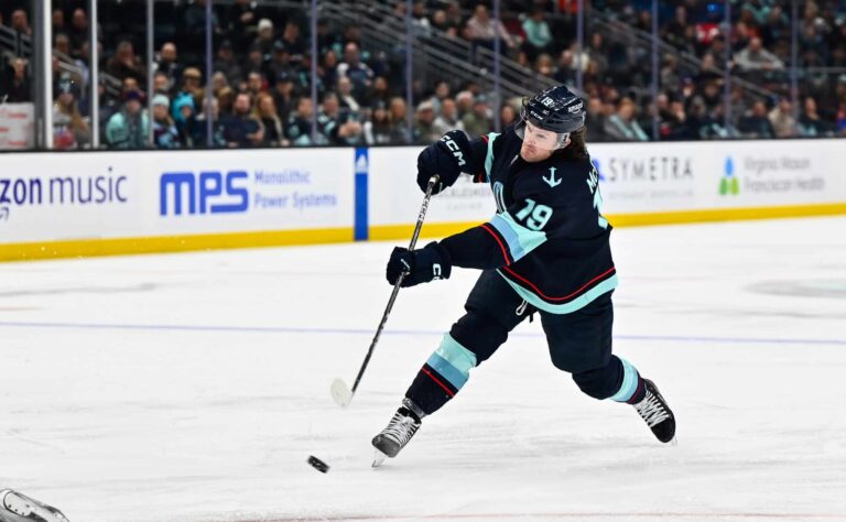Siirtohuhuissa pyörivä NHL-tähti koki kovia