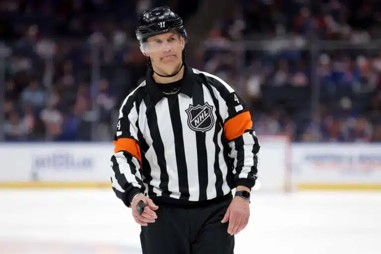 Tiedätkö mitä tapahtuu, jos NHL-ottelusta puuttuvat tuomarit?
