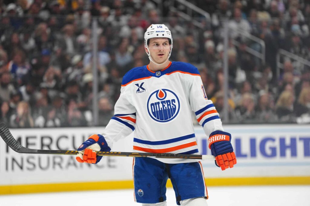 Pitkän NHL-uran tehnyt hyökkääjä löi hokkarit naulaan