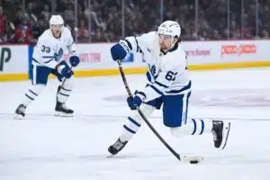 Arvostetulta jääkiekkosivustolta raju arvio – onko tässä ratkaisu suomalaistähden sopimustilanteeseen?