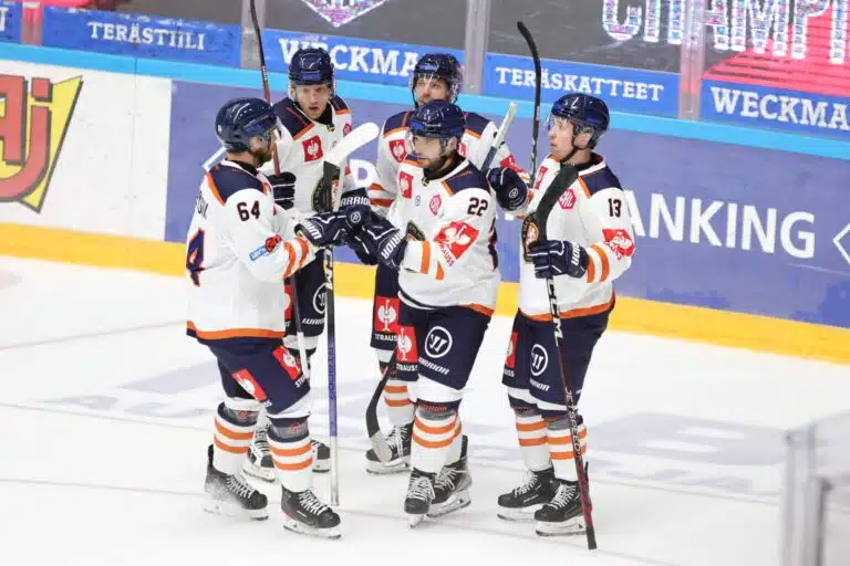 Katseet kääntyivät Pohjois-Amerikkaan – SHL-seura kiinnitti himoitun vahvistuksen