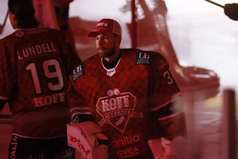 HIFK:lle järkyttävä löylytys – uusi veskari floppasi surkeasti