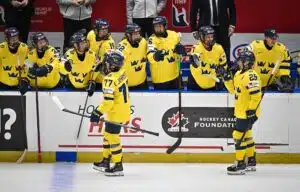 Viesti tuli kesken olympialaisten – taustalla salakuvaus alastomista pelaajista