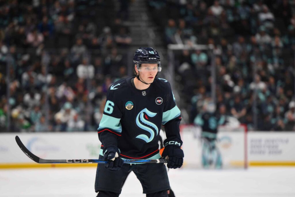 Läpimurto tuloillaan? – NHL-seura nosti suomalaispelaajan farmista