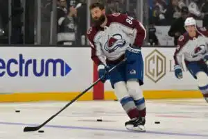 Hurja muodonmuutos – NHL-legenda palasi kaukaloon uutena miehenä