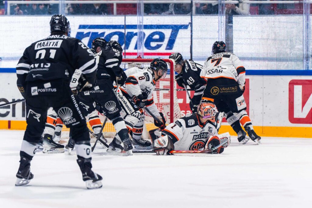 Kahakka HPK:n maalilla