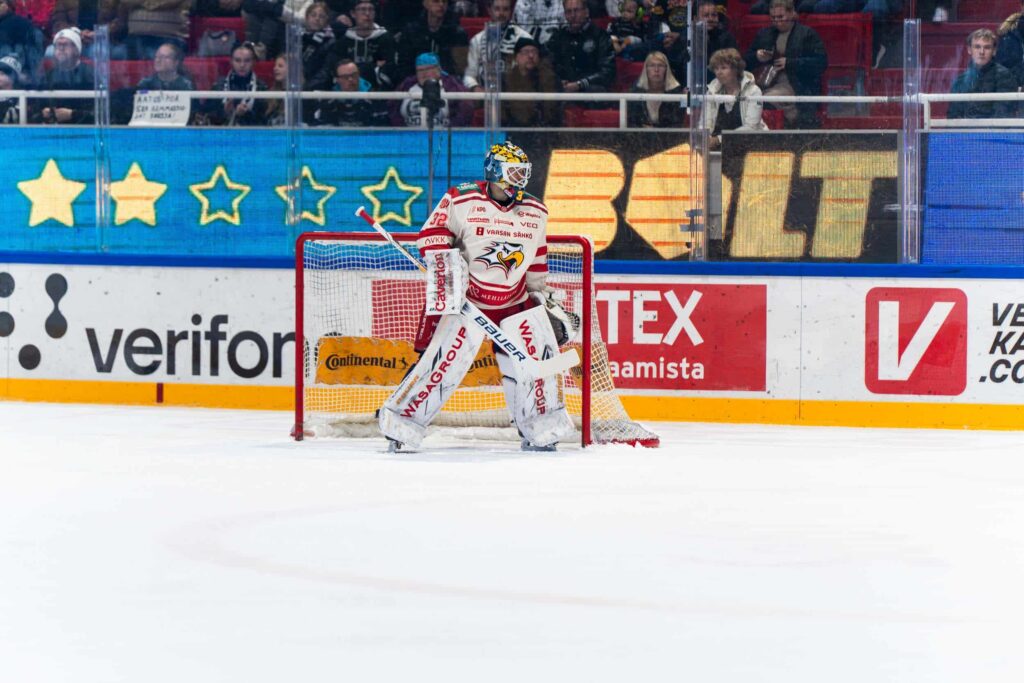 Vaasan Sport rypee – näin Joni Ortio kommentoi Doug Sheddeniä