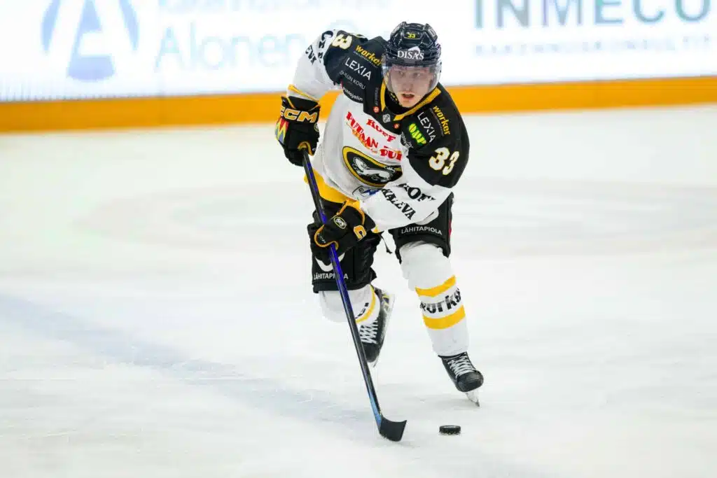 Kärppien tehotykille jatkosopimus – matkalla piste-ennätykseen