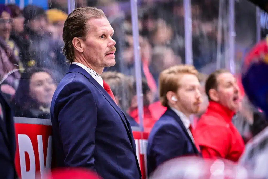 HIFK:n käsittämätön surkeus – KooKoo murskasi 8-1